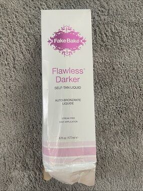 Fake Bake Flawless Darker Self-Tan Liquid — White and Pink